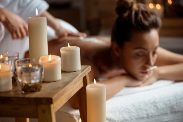 Warmöl-, Sport- und Wellnessmassagen (Maria, ZH)